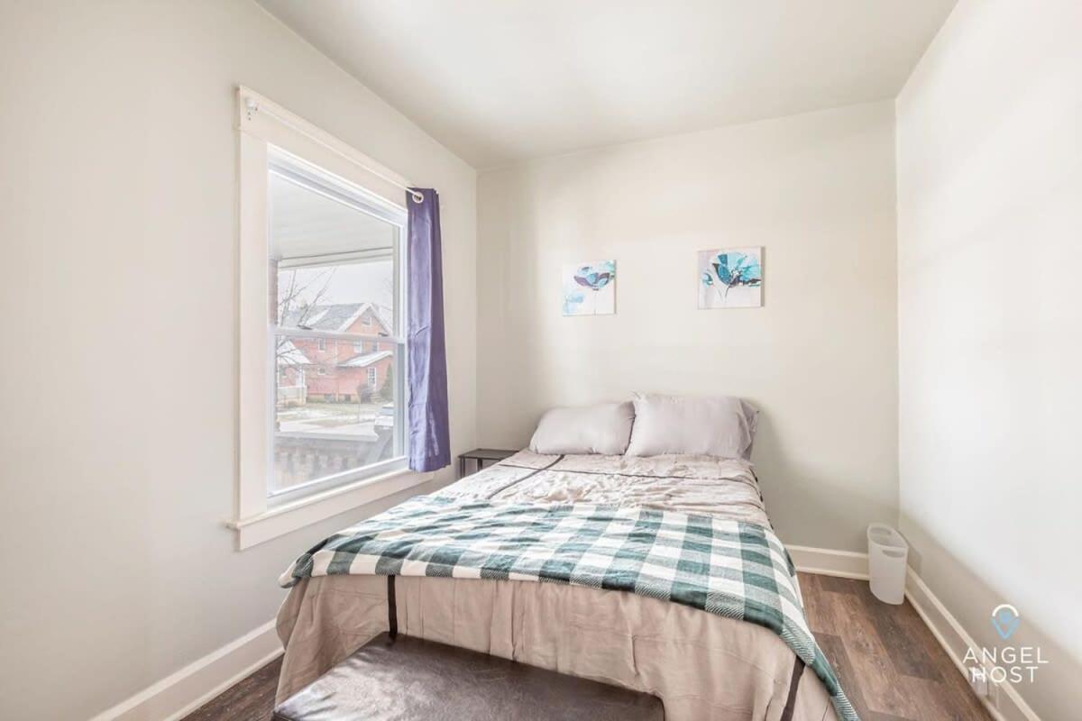 Newly Remodeled Apt, South Hills Old Brooklyn Area Клівленд Екстер'єр фото