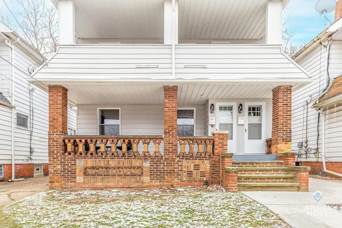 Newly Remodeled Apt, South Hills Old Brooklyn Area Клівленд Екстер'єр фото