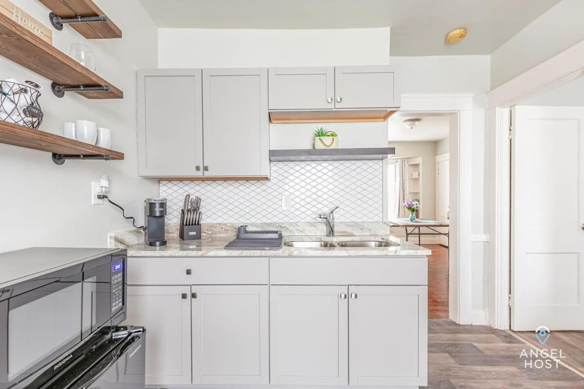 Newly Remodeled Apt, South Hills Old Brooklyn Area Клівленд Екстер'єр фото