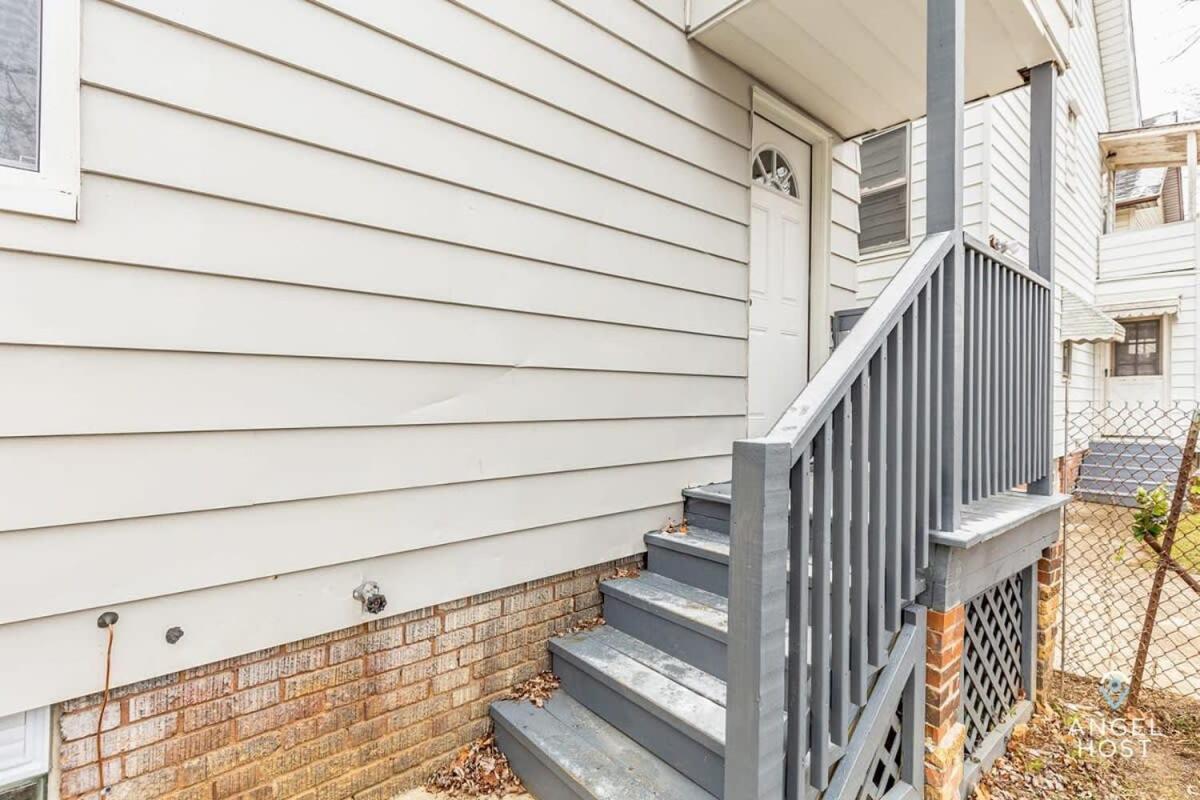 Newly Remodeled Apt, South Hills Old Brooklyn Area Клівленд Екстер'єр фото